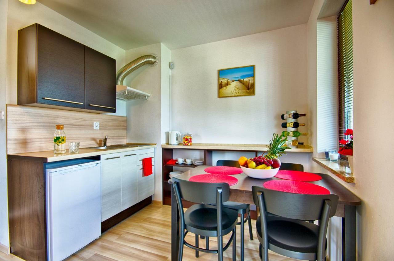 Apartamenty Pod Debem Wicie  Exterior foto